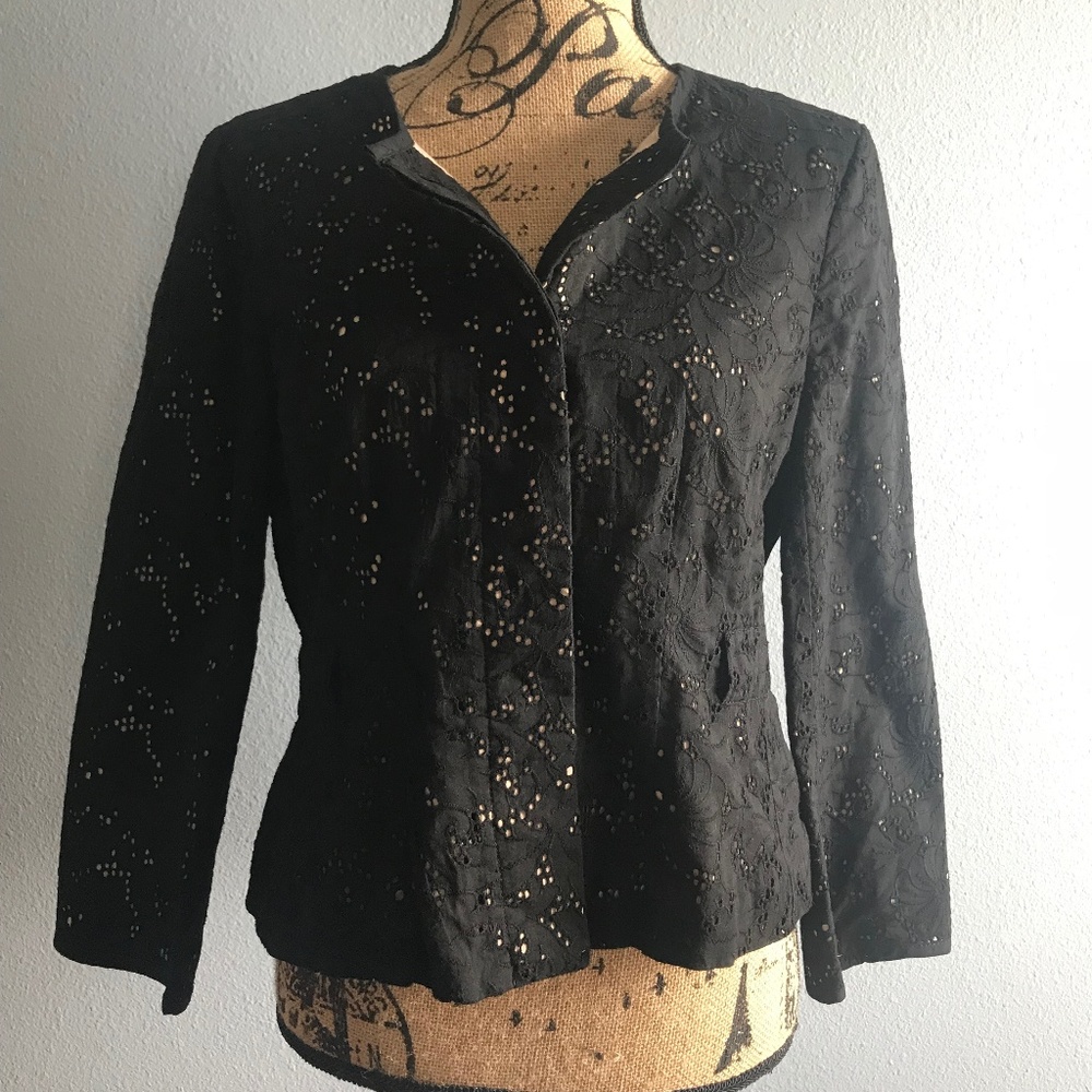 Ann Taylor Loft Eyelet Blazer Black Size 8 - Picture 3 of 8
